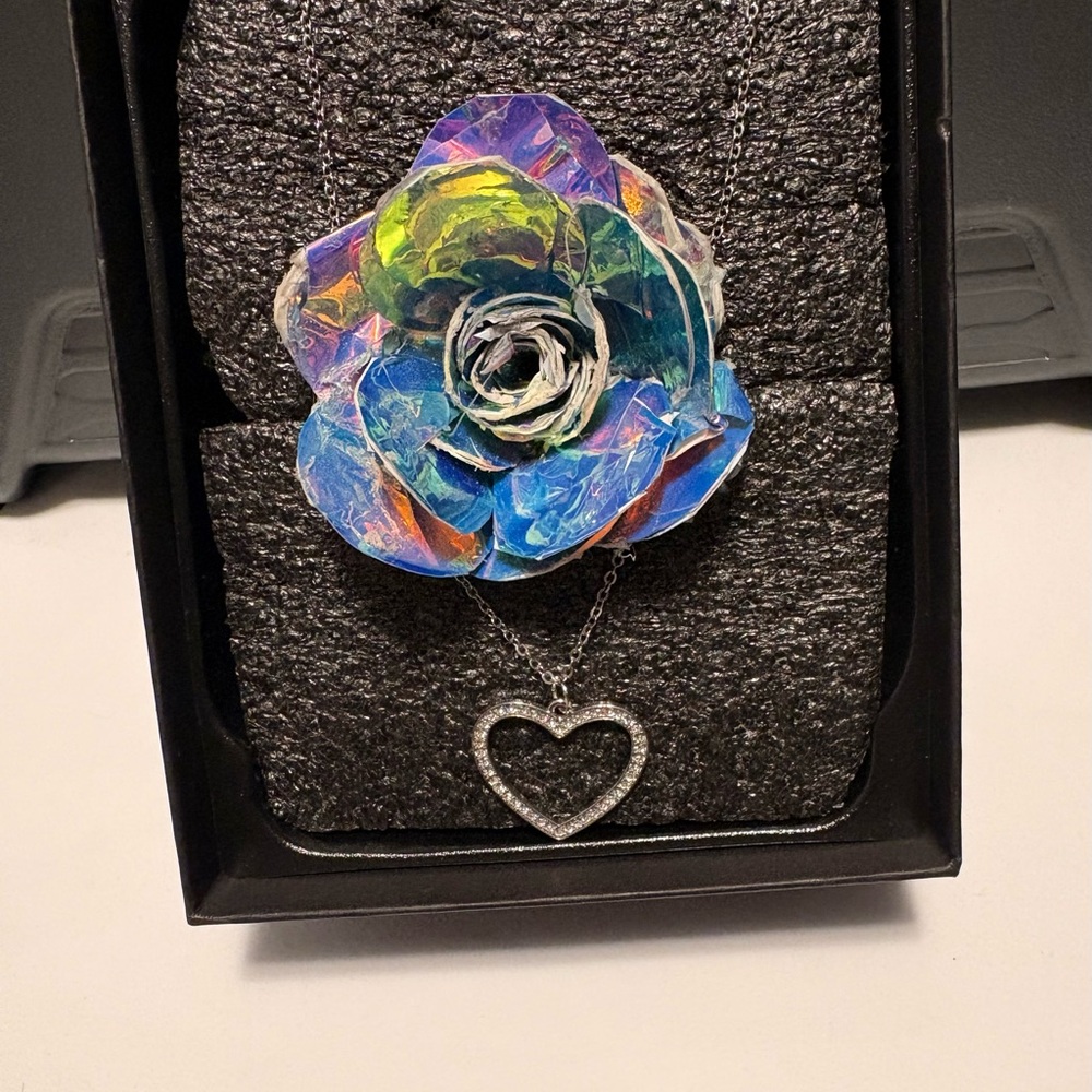Heart Pendant Necklace with diamonds in Decorative Rose box
